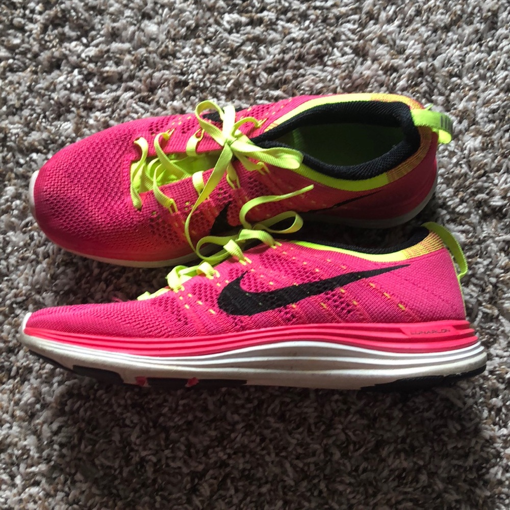 Women’s Nike Lunarlon Tennis Shoes